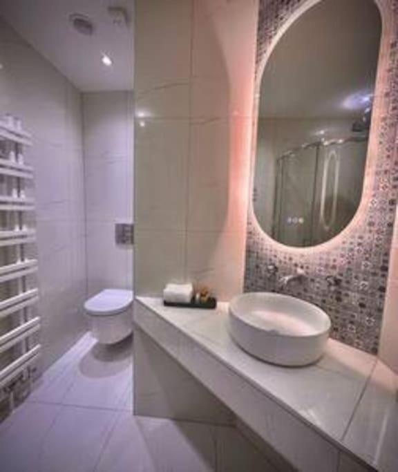 Treat Yourself To Luxury & Style Инвернесс Экстерьер фото